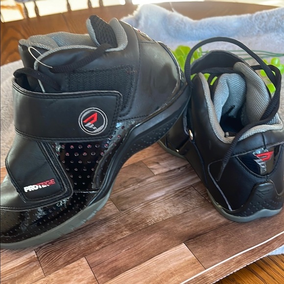 Black and Gray Athletic Shoes with Velcro Strap and Sturdy Sole - Picture 6 of 8